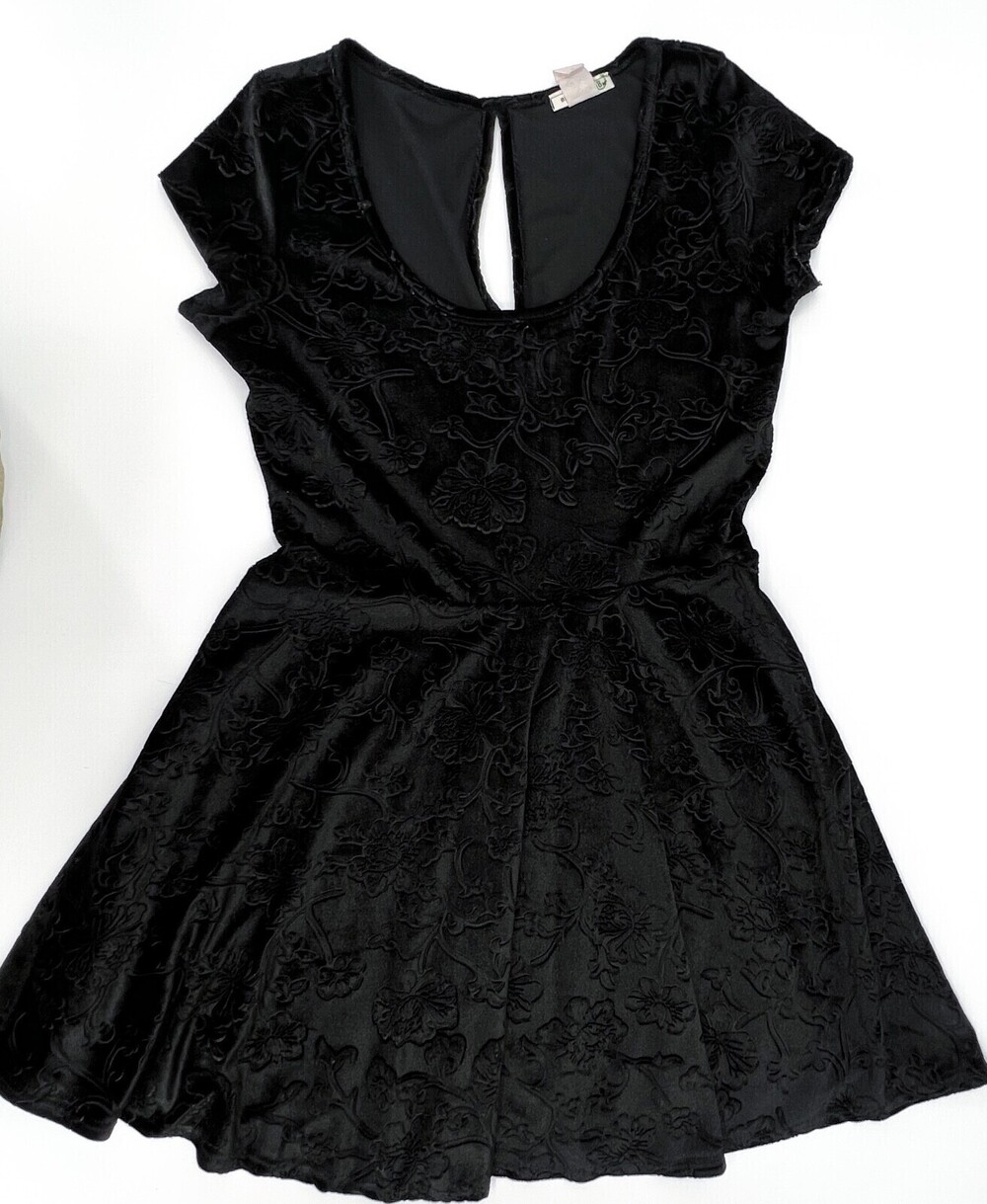 Banana Lemon Dress Womens Medium Black Fit and Flare Short Sleeve Velvet